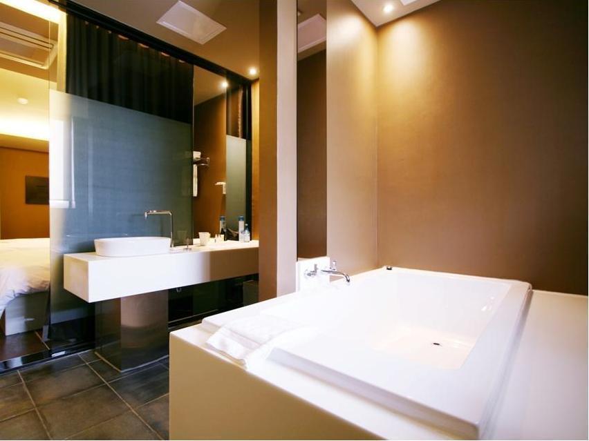 גונסאן Hotel Oscar Suite מראה חיצוני תמונה